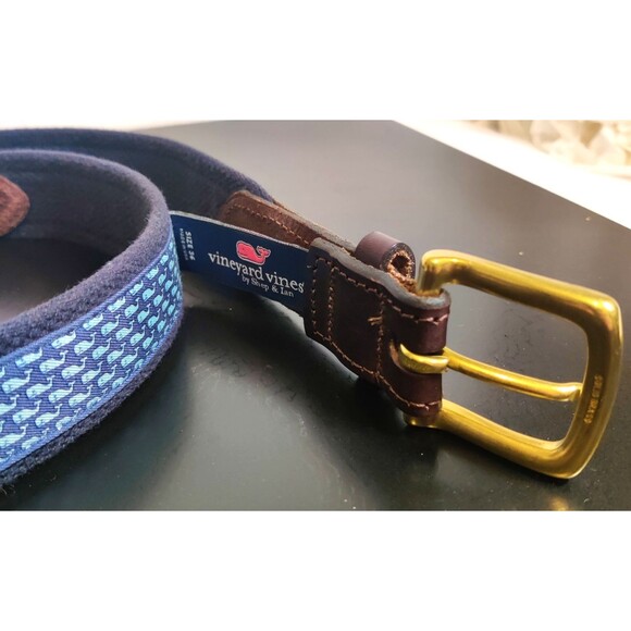 Vineyard Vines Whale Canvas and Leather Tipped Golf belt Size 36 Pre Owned - Picture 5 of 14